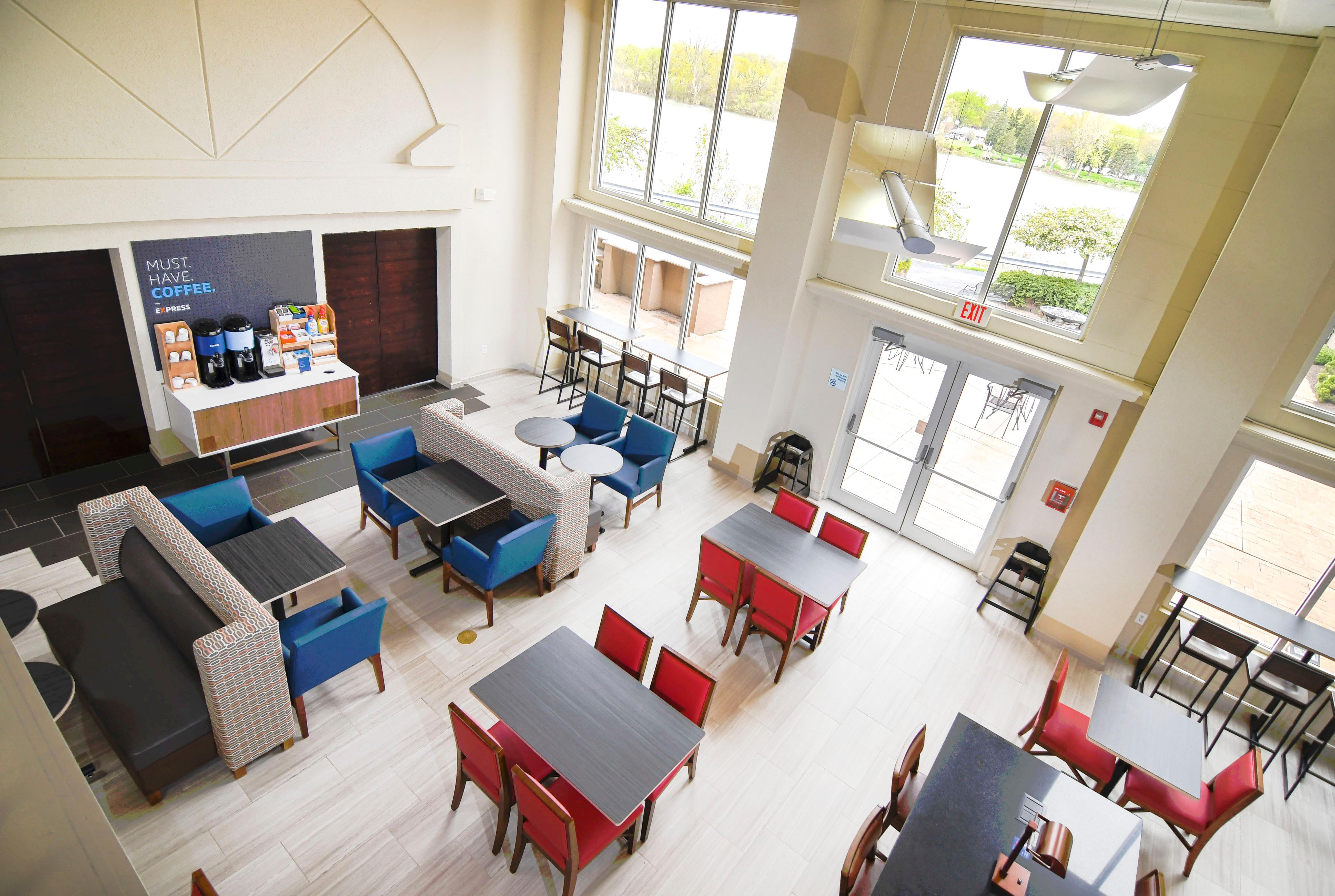 Hotel Express & Port Clinton-catawba Island By Ihg Port Clinton