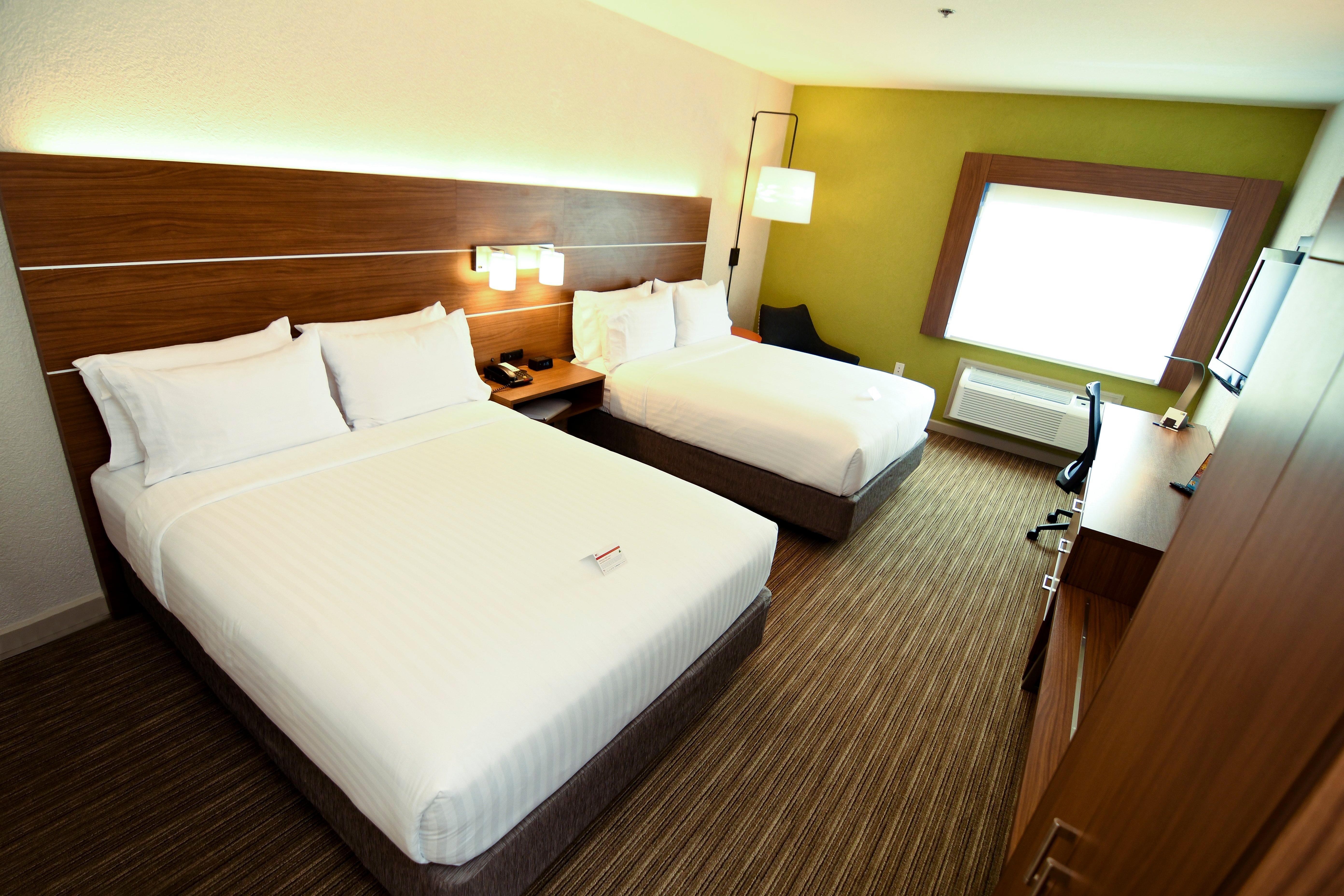 Express & Port Clinton-catawba Island By Ihg