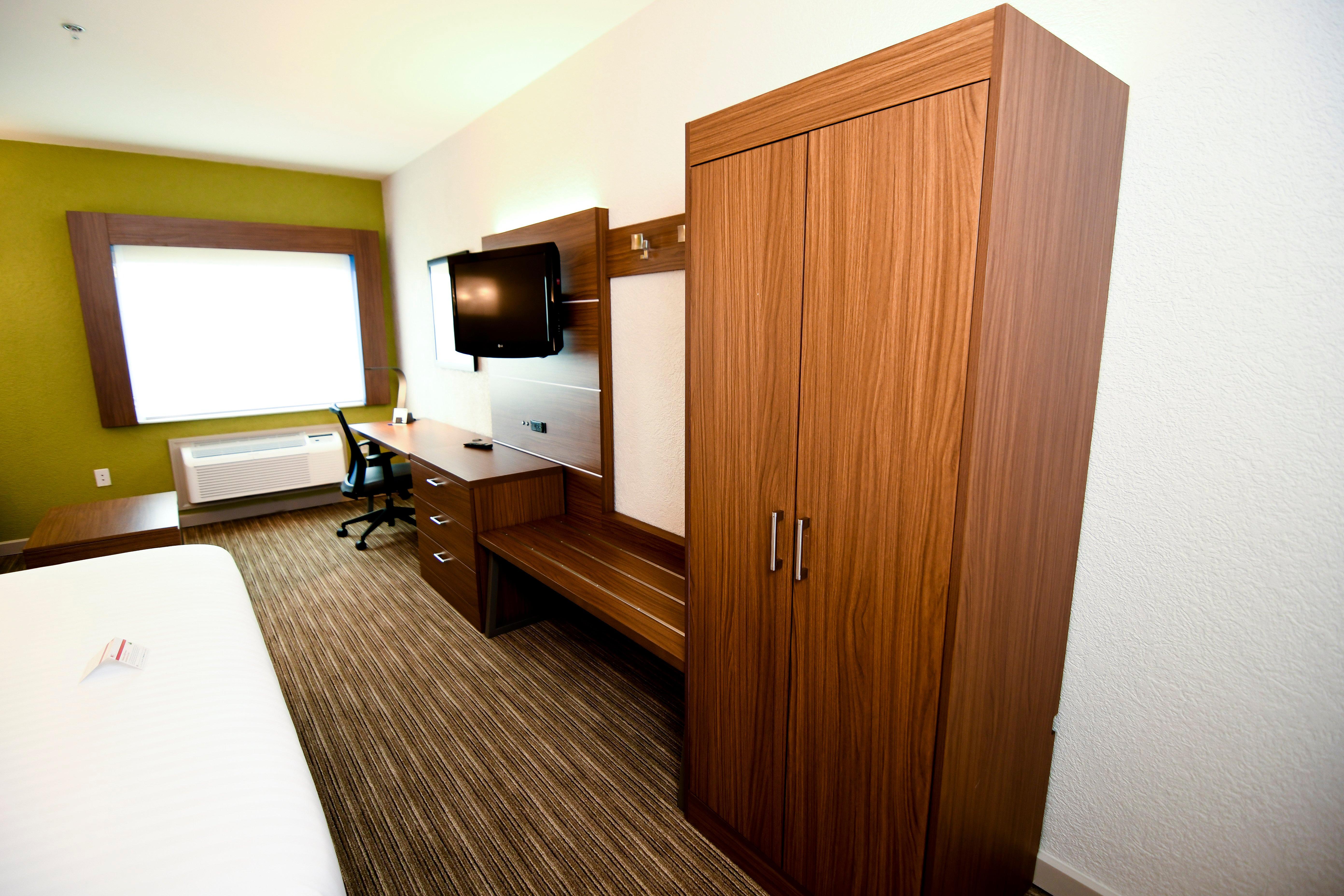 Hotel Express & Port Clinton-catawba Island By Ihg Port Clinton